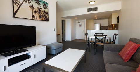Swell Resort Burleigh Heads - Taree Accommodation 21