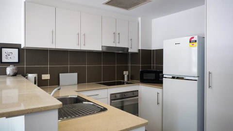 Swell Resort Burleigh Heads - Taree Accommodation 42