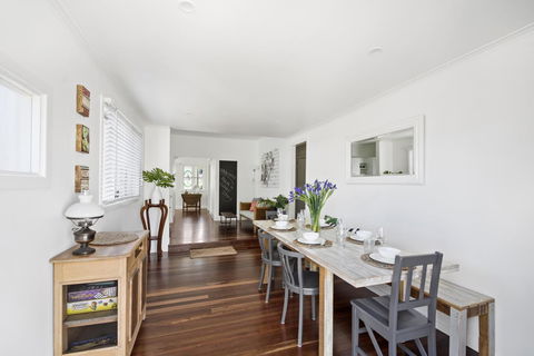 The Lighthouse - Taree Accommodation 10