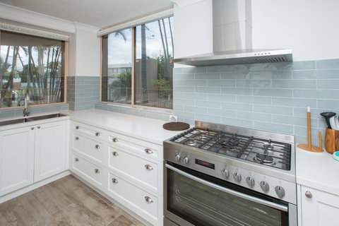 Miami Beachside Holiday Apartments - Taree Accommodation 12