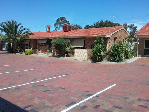 Werribee Park Motor Inn - Taree Accommodation 2