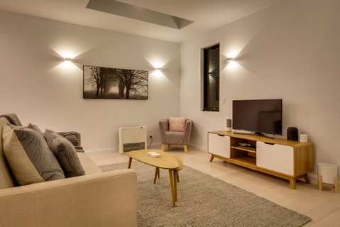 White Room Apartments - Taree Accommodation 2