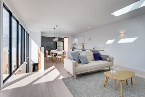 White Room Apartments - Taree Accommodation 0