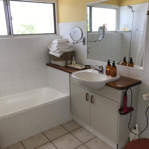 Winston Cottage - Taree Accommodation 3