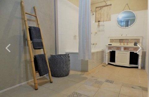 Yamba Hinterland Bush Retreat - Vintage Bus Stay - Taree Accommodation 3
