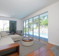 YARINGA - Retreat Style Accomodation with Swimming Pool - Taree Accommodation