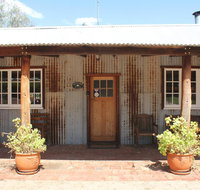York Cottages and Burnley House - Taree Accommodation