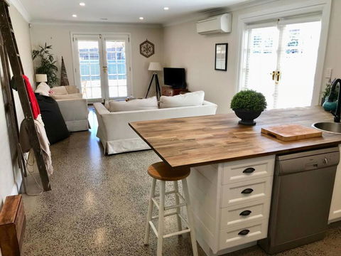 YSG The Edward Townhouse 153 - Walk To Town - Taree Accommodation 0