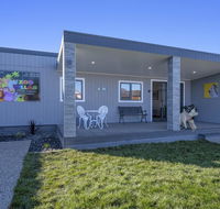 Zoo Villas  Villa Zebra - Central Wynyard - Taree Accommodation