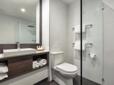 Mercure Sunshine Coast Kawana Waters - Taree Accommodation 1