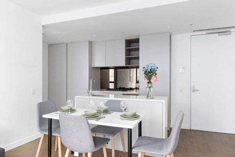 A 2BR Apt Near Melbourne Central & QV Market - Taree Accommodation 4