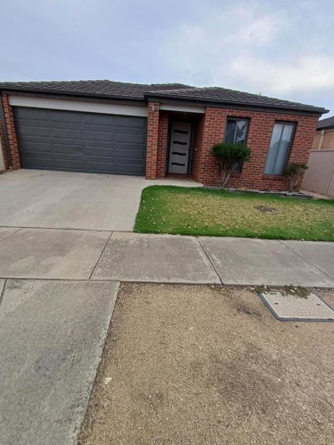 A Beautiful And Spacious Home. - Taree Accommodation 0