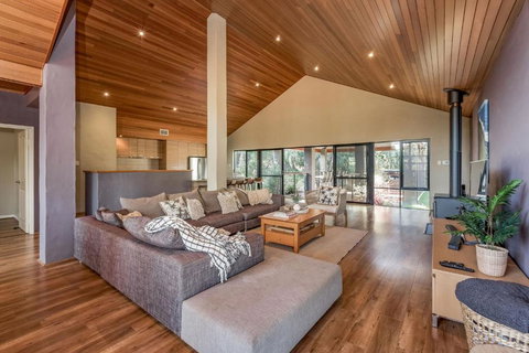 A Bush Utopia - Taree Accommodation 3