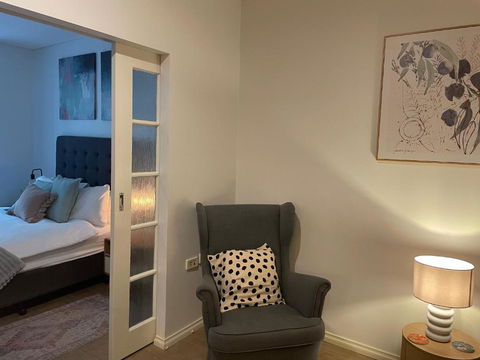 A City Oasis - Full Apartment With Balcony - Taree Accommodation 2