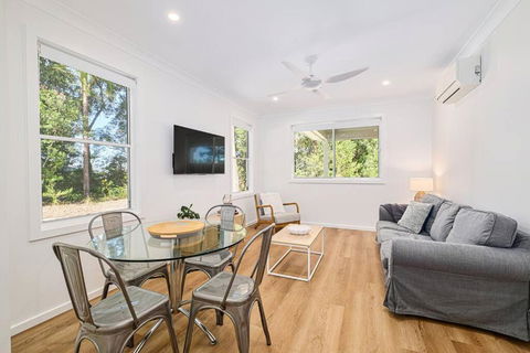 A Coastal Hideaway - Taree Accommodation 1