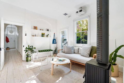 A Designer Terrace House By Edinburgh Gardens - Taree Accommodation 0