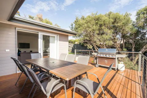 A Getaway For Two - Taree Accommodation 0