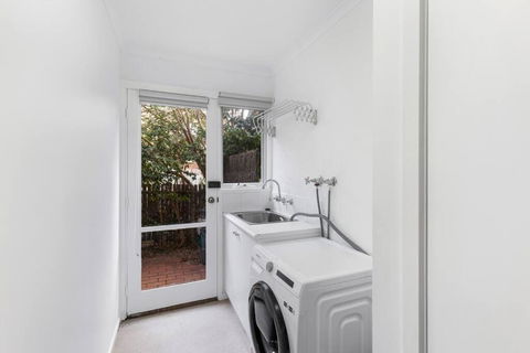 A Home Away From Home In Geelong - Taree Accommodation 2