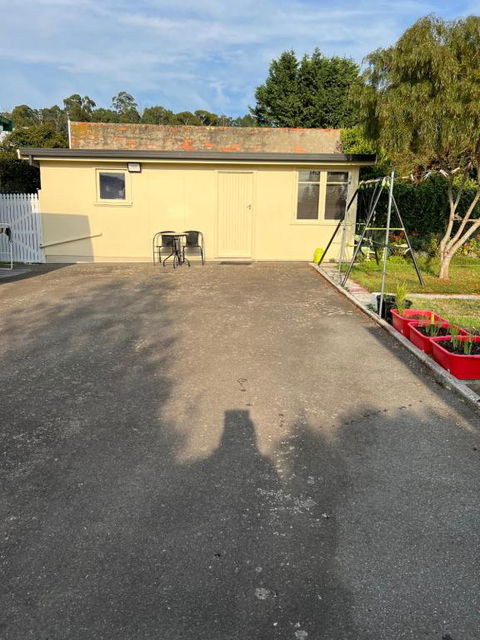 A Lovely Studio In Kings Meadows - Taree Accommodation 3
