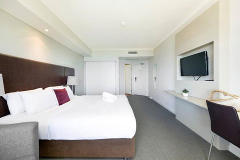 A Waterview Oasis On The Esplanade With Pool - Taree Accommodation 2