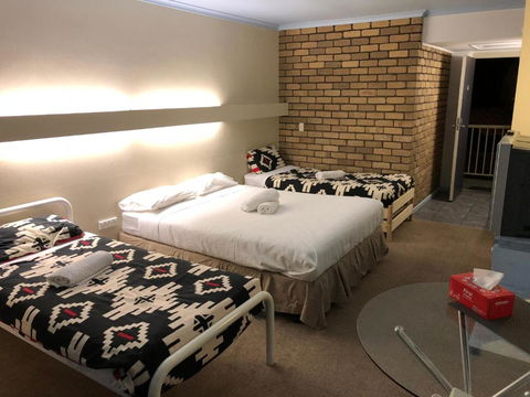 Abel Tasman Waterfront Motel - Taree Accommodation 2