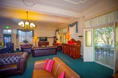 Abernethy House - Taree Accommodation 3