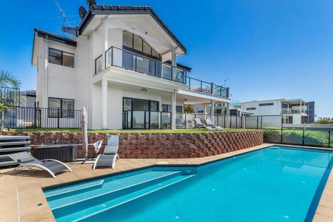 Above And Beyond - Beautiful Home With Heated Pool And Views - Taree Accommodation 0