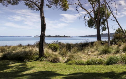 Abs By The Bay - Taree Accommodation 1