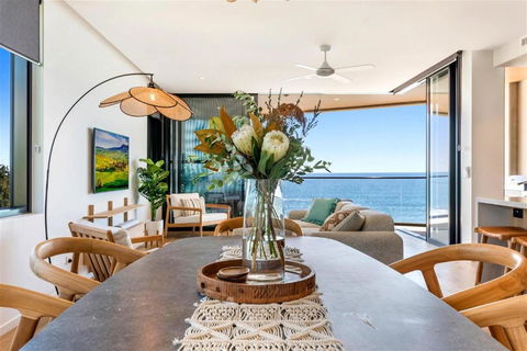 Absolute Beachfront Luxury Apartment - Taree Accommodation 1