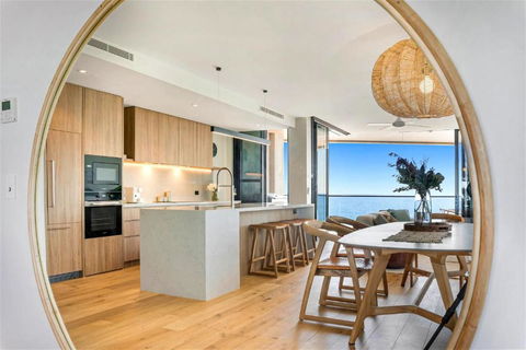 Absolute Beachfront Luxury Apartment - Taree Accommodation 3