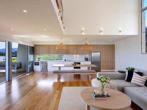 Absolute Waterfront - Taree Accommodation 3
