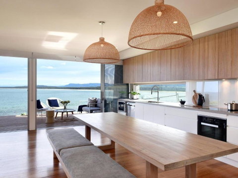 Absolute Waterfront - Taree Accommodation 1
