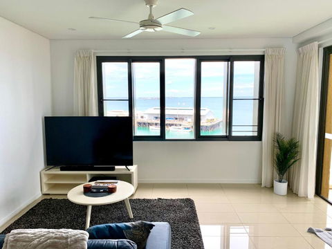 Absolute Waterfront - Tropical Oasis Over The Water - Taree Accommodation 2