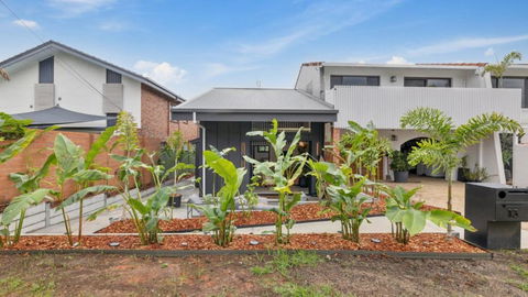 Accessible With Style! Sleeps 4, Pet - Friendly - Taree Accommodation 2