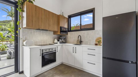 Accessible With Style! Sleeps 4, Pet - Friendly - Taree Accommodation 4