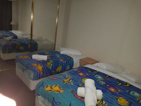 Accommodation Sydney - Kent Street Sydney CBD Top Floor 2 Bedroom Apartment With Balcony - Taree Accommodation 0