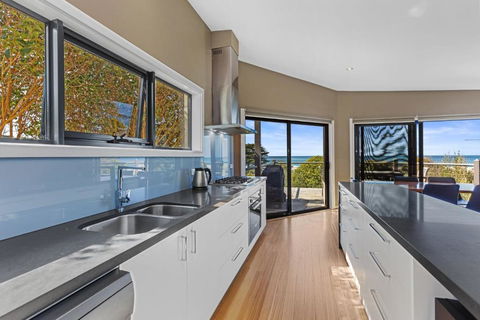 Achilles - Taree Accommodation 2