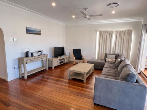 Adacos 19 On Sturt - Bring Your Own Linen - Taree Accommodation 2