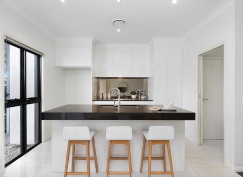 Adorable 3 Br Townhouse With Wifi & Parking - Taree Accommodation 4