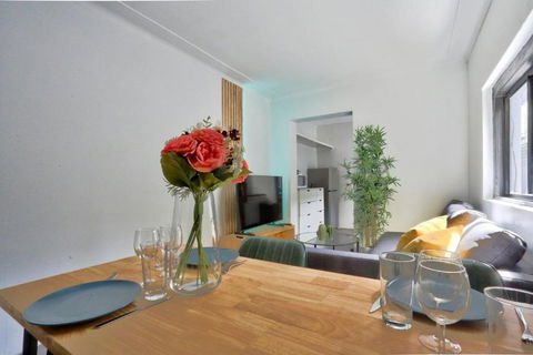 Affordable 2 Bedroom House Surry Hills 2 E-Bikes Included - Taree Accommodation 3
