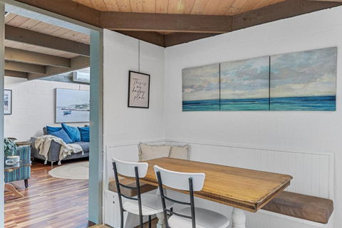 A Sand And Sea Retreat - 150m From Beach, Pet Friendly - Taree Accommodation 4