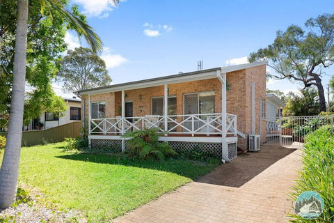 Aircabin - Gorokan - Comfy - 4 Beds Holiday House - Taree Accommodation 0