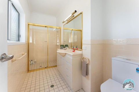 Aircabin - Gorokan - Comfy - 4 Beds Holiday House - Taree Accommodation 2