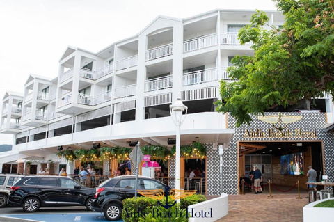 Airlie Beach Hotel - Taree Accommodation 3