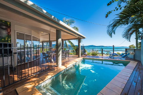 Airlie Sea-Clusion - Taree Accommodation 0