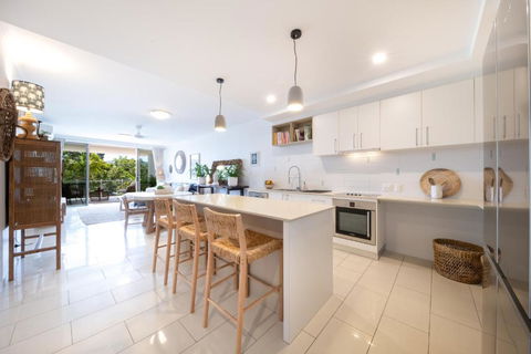 Airlie Sea View - Tropical Vibes Whitsundays - Taree Accommodation 2