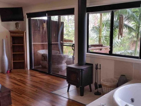 Alaya Escape - Taree Accommodation 3
