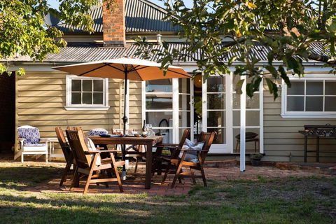 Albert Cottage - Taree Accommodation 4