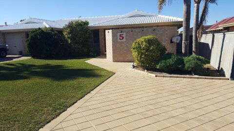Alexander Drive B & B - Taree Accommodation 2