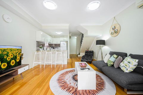 Alexandria To Sydney Central Sydney Park Shop - Taree Accommodation 0